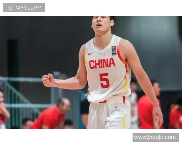 广州篮球队以84分领跑杯赛积分榜展现强劲实力与团队合作精神